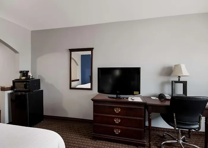 Quality Inn & Suites Oklahoma City North