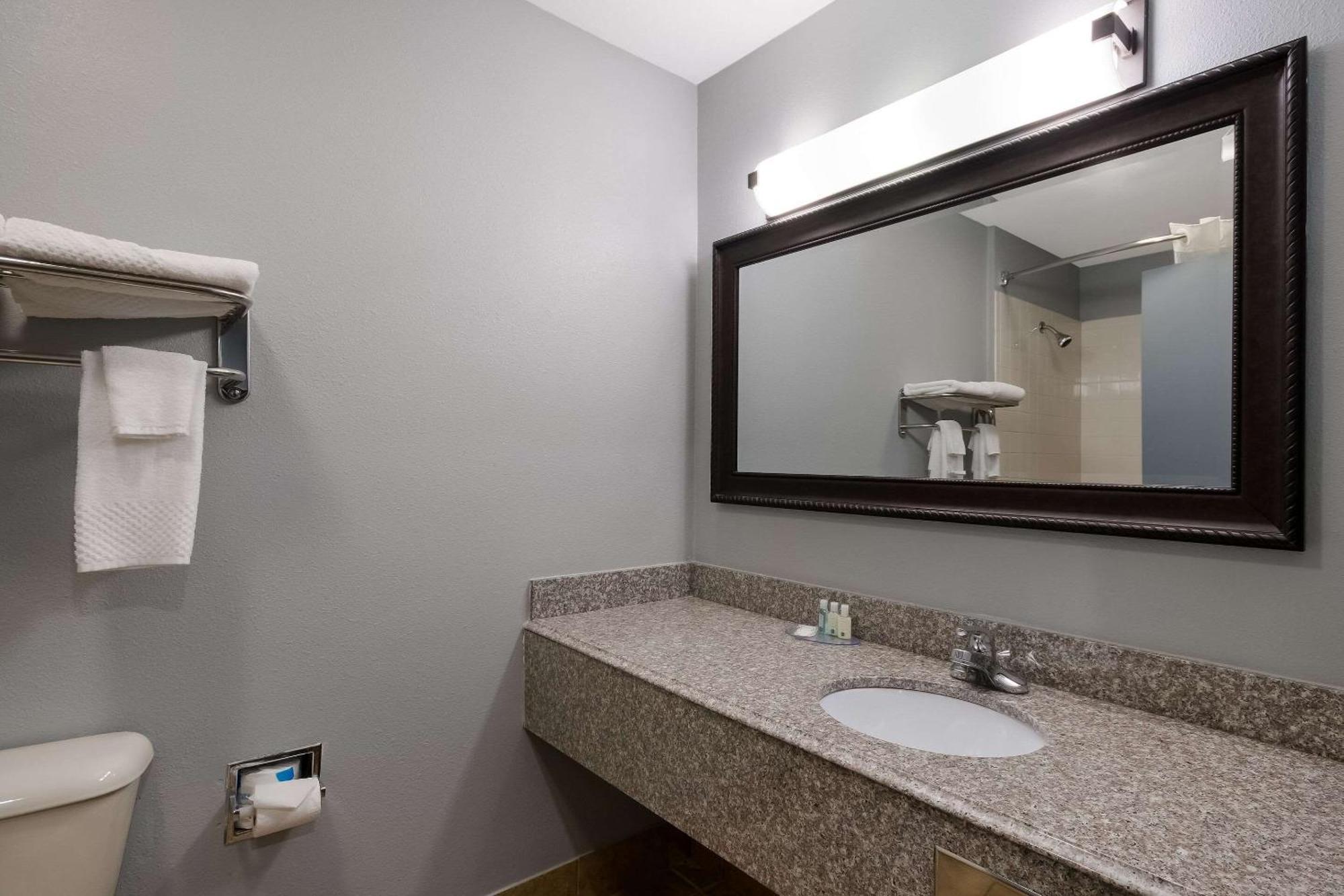 Hotel Quality & Oklahoma North Edmond