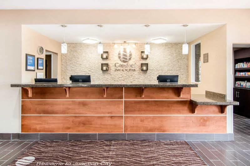 Hotel Quality & Oklahoma North 2*