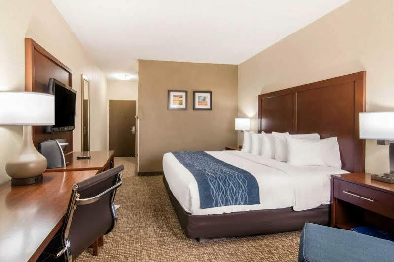 Hotel Quality & Oklahoma North 2*