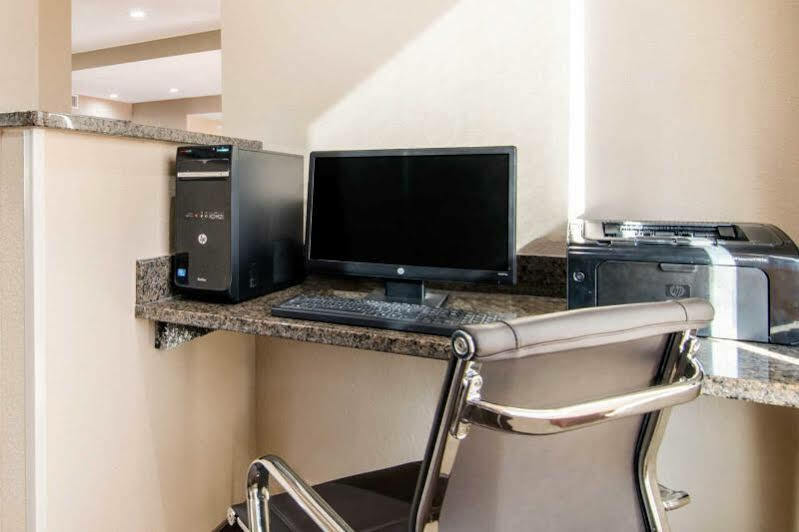Hotel Quality & Oklahoma North 2*